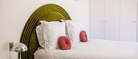 Luxury Villa, Patio | Premium bedding, memory-foam beds, free WiFi