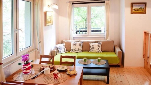 Dining - Lakeside holiday home with private garden (Koleczkowo)