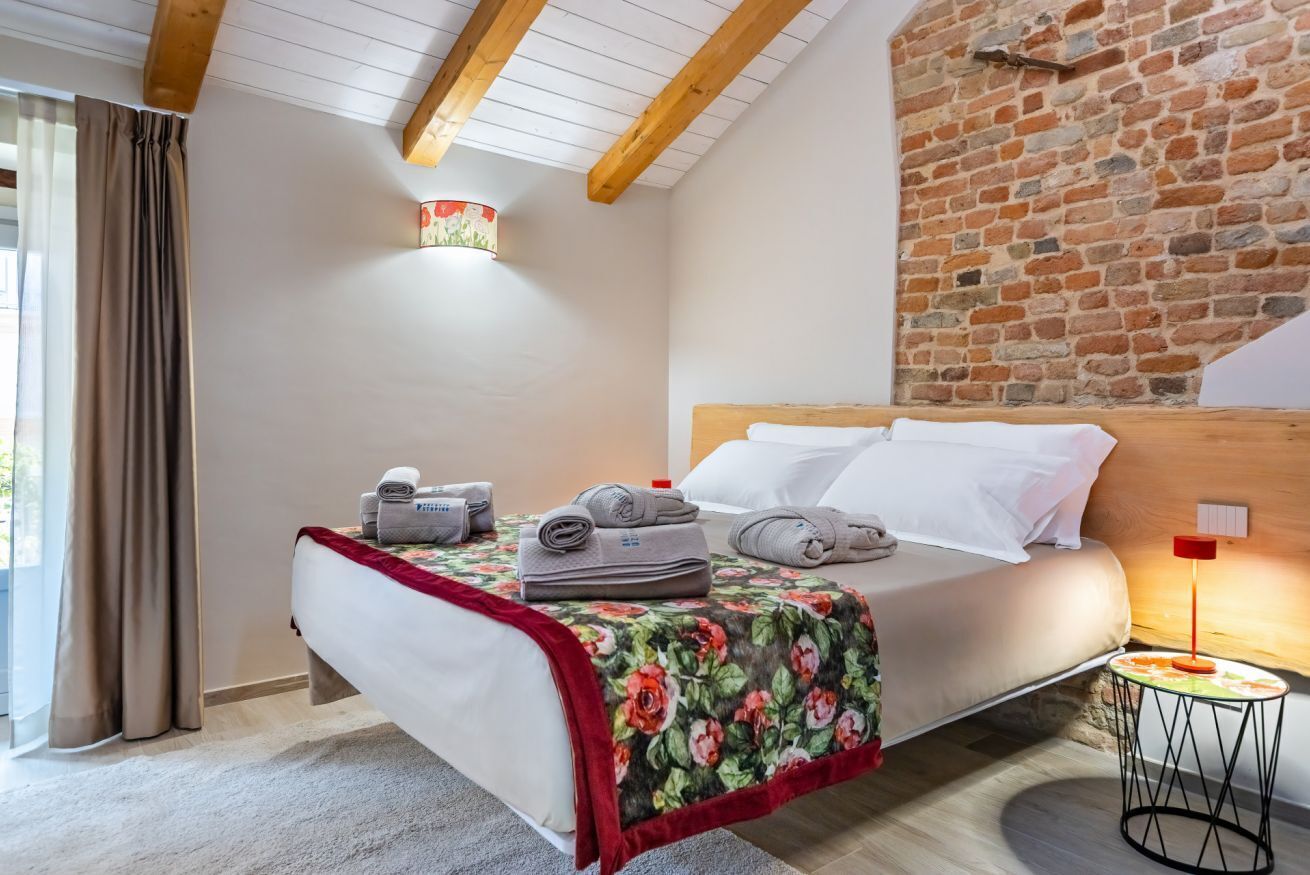 1 bedroom, iron/ironing board