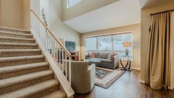 Townhome, Multiple Beds, Patio, Golf View (Meadow Lake Townhouse) | Living area