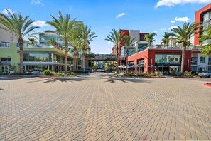 Property grounds - Luxe 2BR, Pool, Hot Tub, Arcade (San Diego)