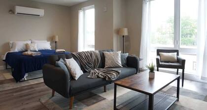 36 Modern Studio Secured Apartment Long-term stays
