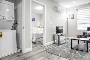 1 bedroom, iron/ironing board, WiFi, bed sheets - Unit 43 Homey 1BR Garage Parking (Chelsea)
