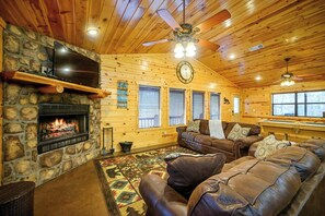 TV, fireplace, DVD player, offices