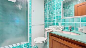 Shower, towels