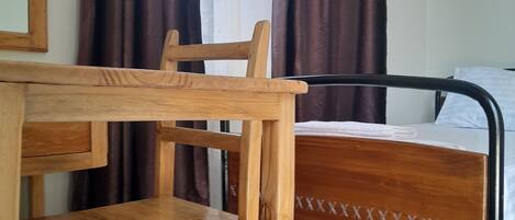 Double or Twin Room | Laptop workspace