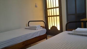 Chambre Double ou avec lits jumeaux | Espace de travail pour ordinateur portable