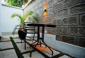 Outdoor dining - Origin Ventures Hostel (Moshi)