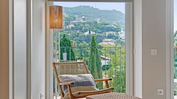 Superior tweepersoonskamer, uitzicht op zee (2) | Een bureau, gratis wifi