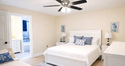 E&A SouthWest Miami Rentals Cozy 2BD Apartment with Private Parking