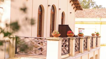 Deluxe Double Room, Courtyard View | Terrace/patio