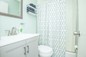 Towels, soap, toilet paper - Laurel Circle Hideaway. Calm, Clean & Convenient (Knoxville)