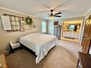 Iron/ironing board, internet, bed sheets