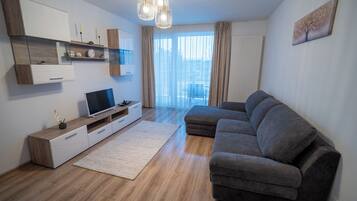 Apartment, Balkon, Stadtblick | Wohnbereich