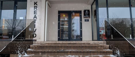 Apartment, Balkon, Stadtblick | Außendetails