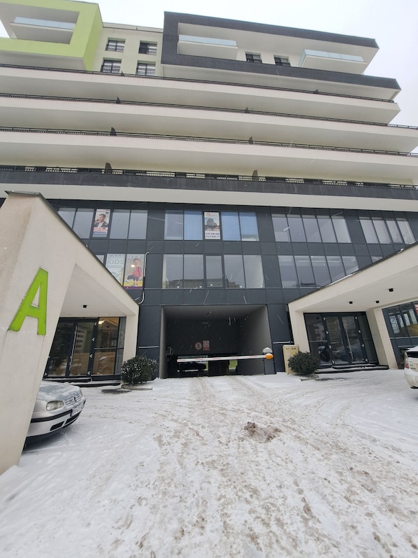 Exterior - Barrique Coresi 1 (Brașov)