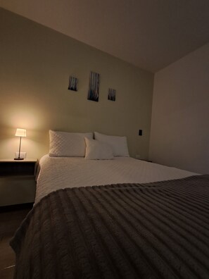 2 Schlafzimmer, Bügeleisen/Bügelbrett, kostenloses WLAN, Bettwäsche