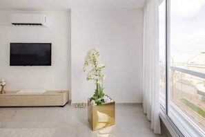 Interior - Facing the sea Breathtaking sea view (Netanya)