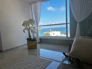 Interior - Facing the sea Breathtaking sea view (Netanya)
