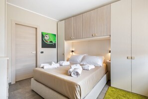 1 Schlafzimmer, Bügeleisen/Bügelbrett