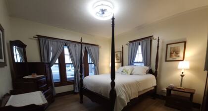 Spacious 4-bedroom house in fantastic Shepherdsville with AC