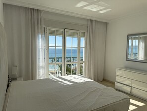 4 bedrooms, free WiFi, bed sheets - TORREMUELLE (Benalmádena)