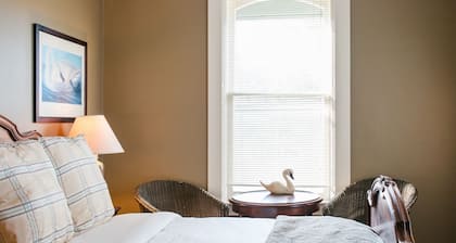 Room 4-Double room-Private Bathroom-Standard