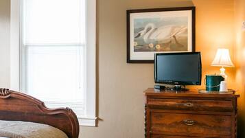 1 bedroom, WiFi (free), bed sheets