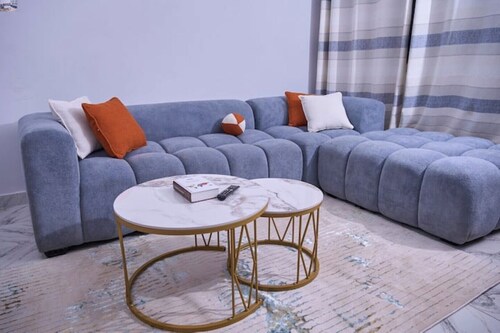 Discover modern comfort and style in this peaceful one-bedroom apartment.