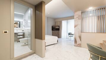 Minibar, in-room safe, desk, laptop workspace