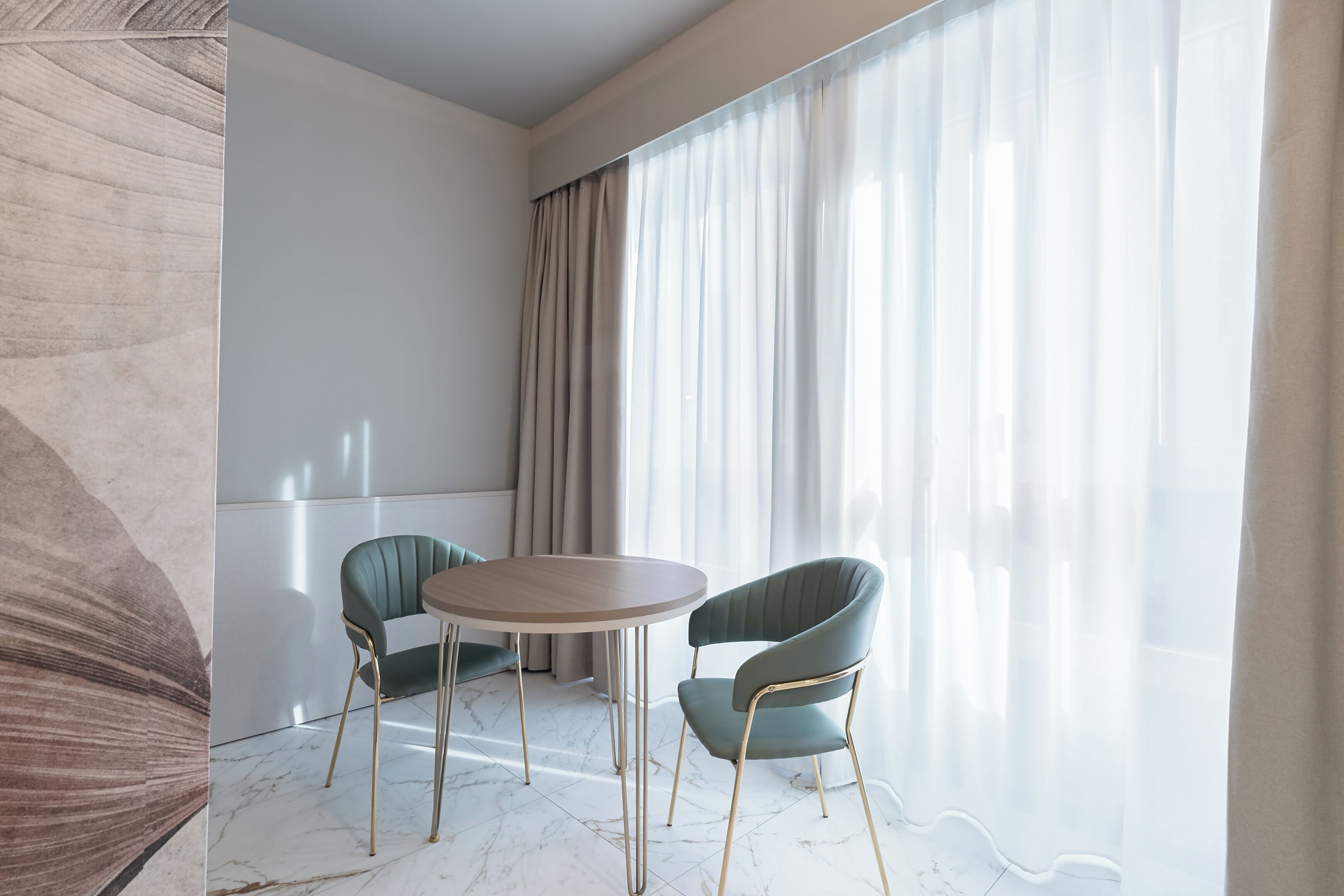 Junior Suite, City View | Dining