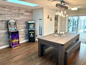 Games room - Waterfront Escape: Pool, Space & Style (Tampa)