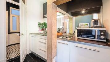 MikrovÄgsugn, spishÀll, kaffe- och tebryggare och brödrost