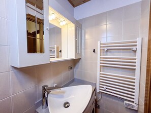 Bathroom - La Maison Pilly - Valtellina (Sondalo)
