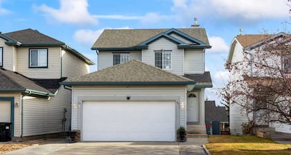 1 bdm bsm suite close Spruce meadows