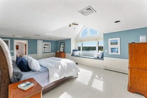 4 habitaciones, escritorio, tabla de planchar con plancha y wifi gratis 