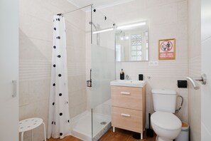 Shower, hair dryer, towels - YourHouse El Hogar de Ireneo B (Güimar)