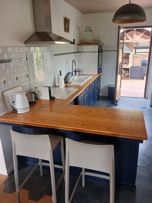 Private kitchen - A cosy house, nature and tranquillity in Le Tévelave (Canton des Avirons)