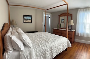5 Schlafzimmer, Bügeleisen/Bügelbrett, kostenloses WLAN, Bettwäsche