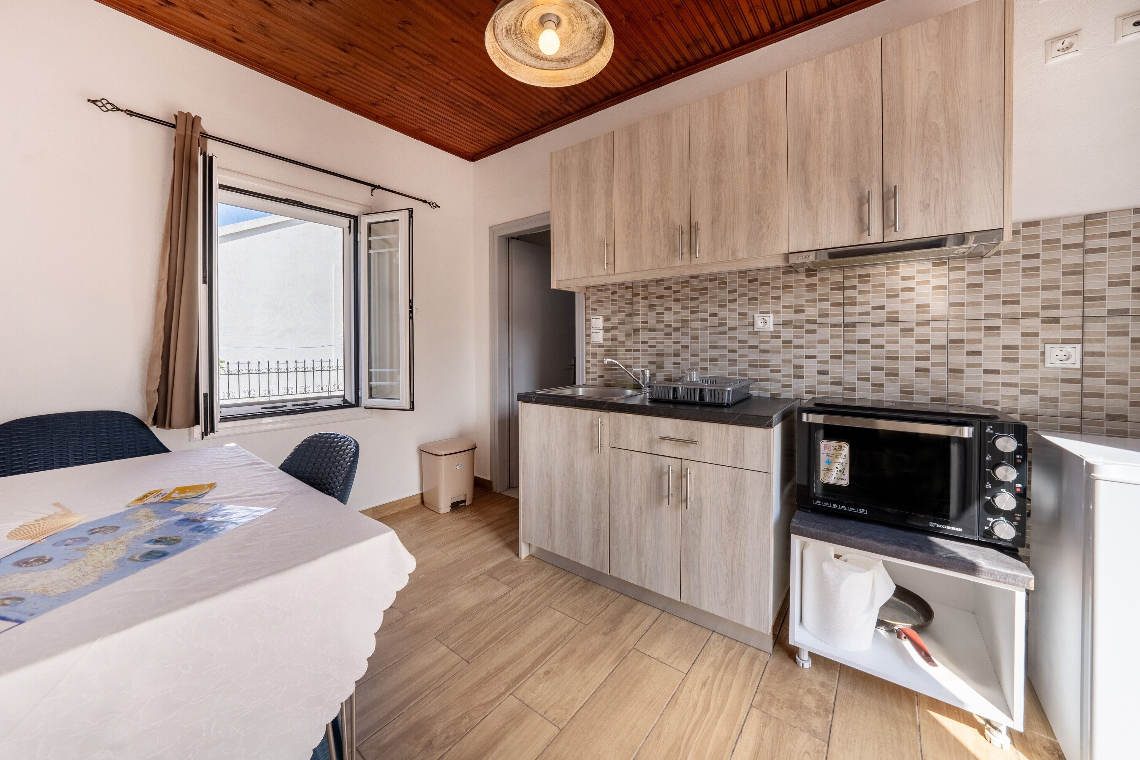 Réfrigérateur, four, plaque de cuisson