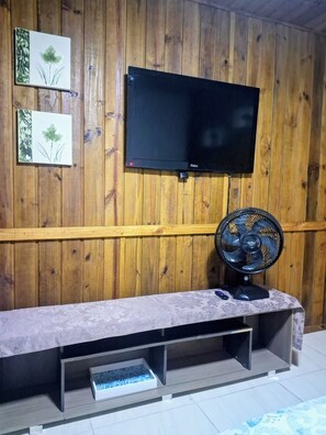 Interior - Suite in a Shared House (Camboriú)