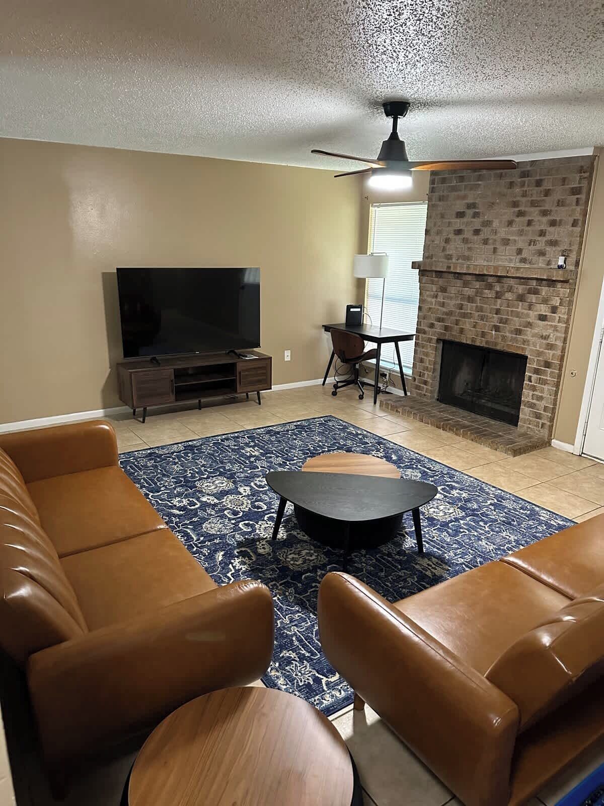 TV, fireplace, offices