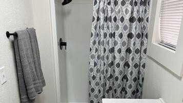 Een douche, een haardroger
