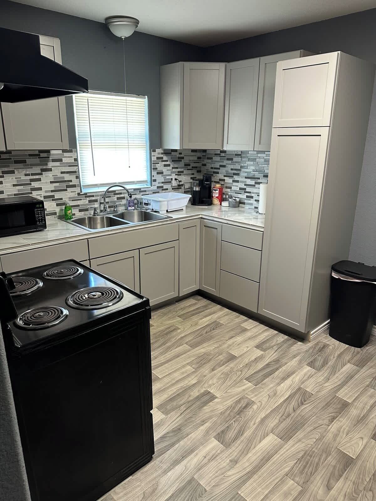 Cookware/dishes/utensils