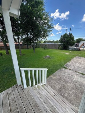 Property grounds - Charming Downtown Home (Lufkin)