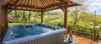 2-Bedroom - The Old Bakehouse Historic Home