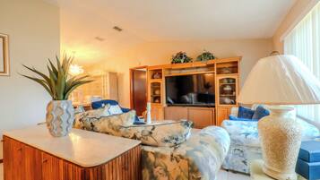 House, 3 Bedrooms | Living area