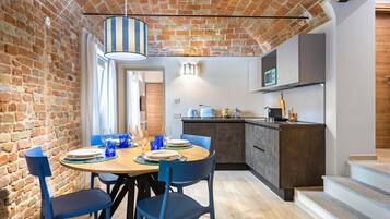 Frigorifero, microonde, lavastoviglie