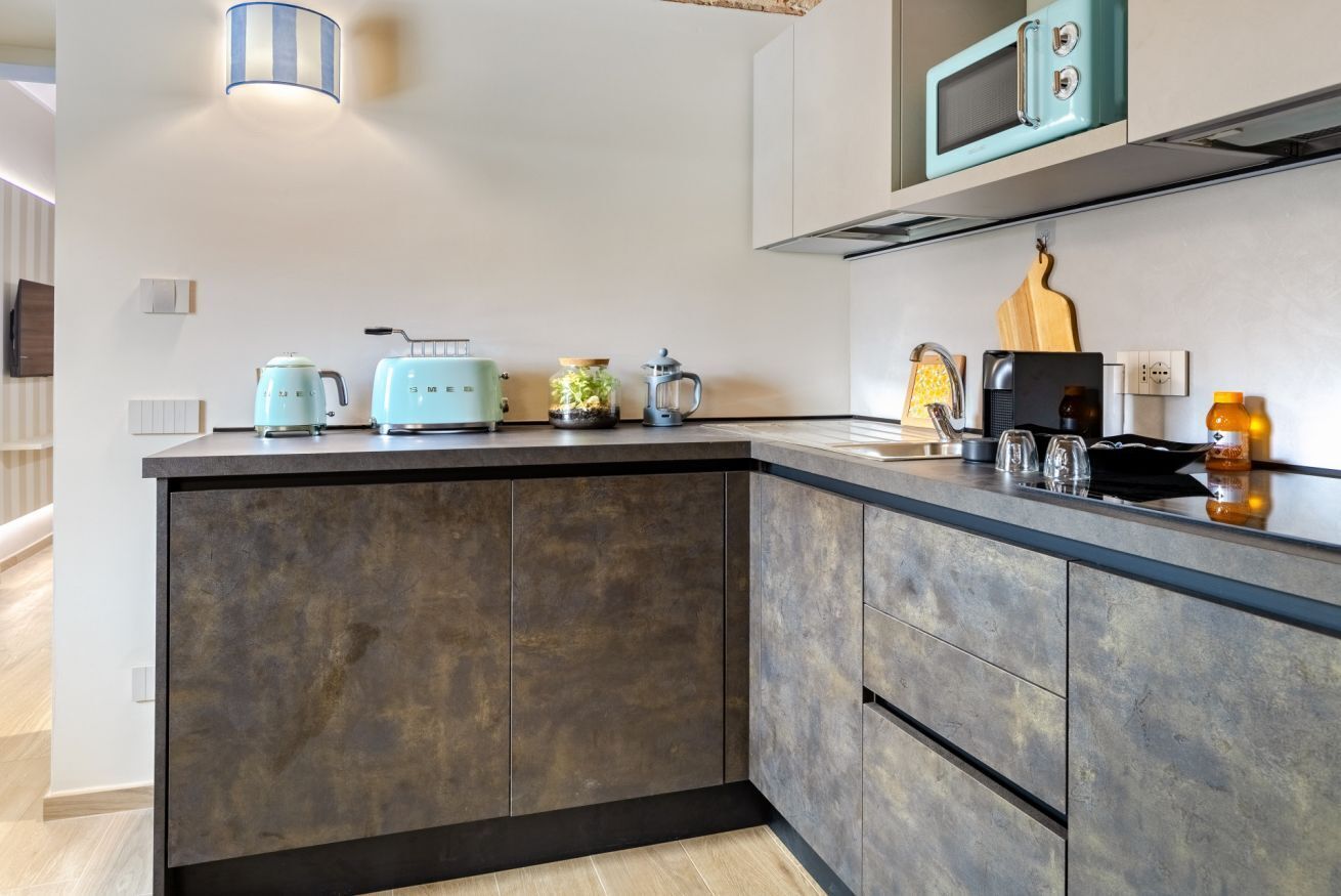 Kühlschrank, Mikrowelle, Geschirrspüler