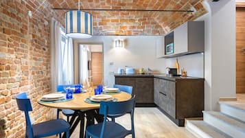 Refrigerador, microondas y lavavajillas